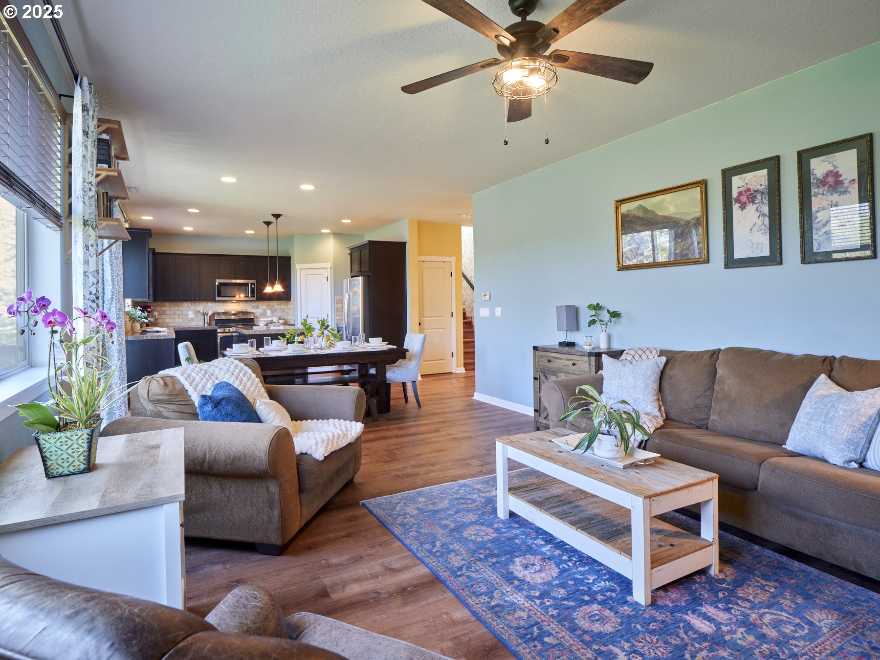 260 North Green Gables Loop Ridgefield, WA 98642 - Photo 16 of 41 Living Room