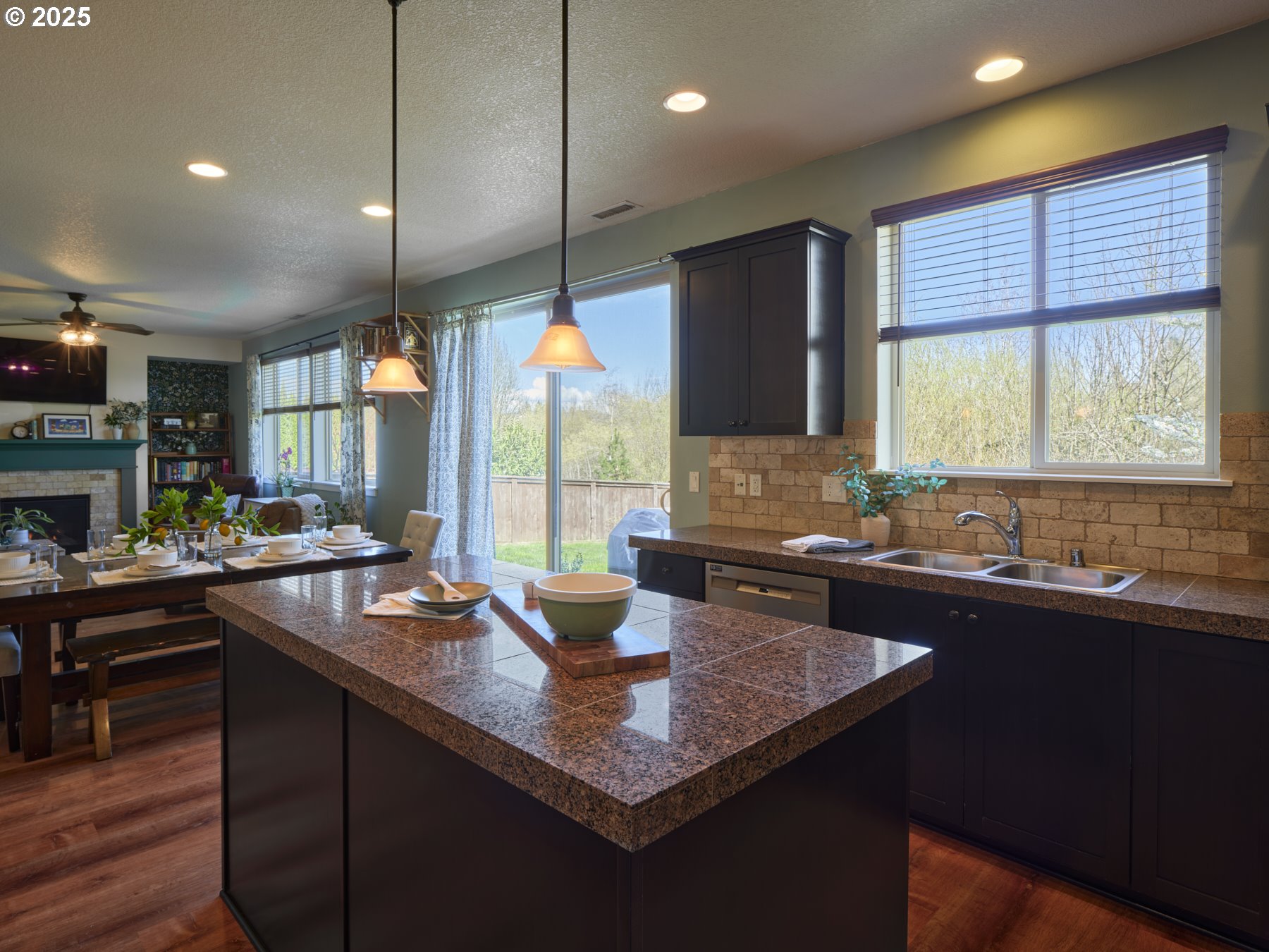 260 North Green Gables Loop Ridgefield, WA 98642 - Photo 9 of 41 Kitchen