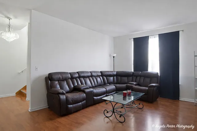 $239,900 | 5309 Cobblers Crossing, McHenry, IL 60050