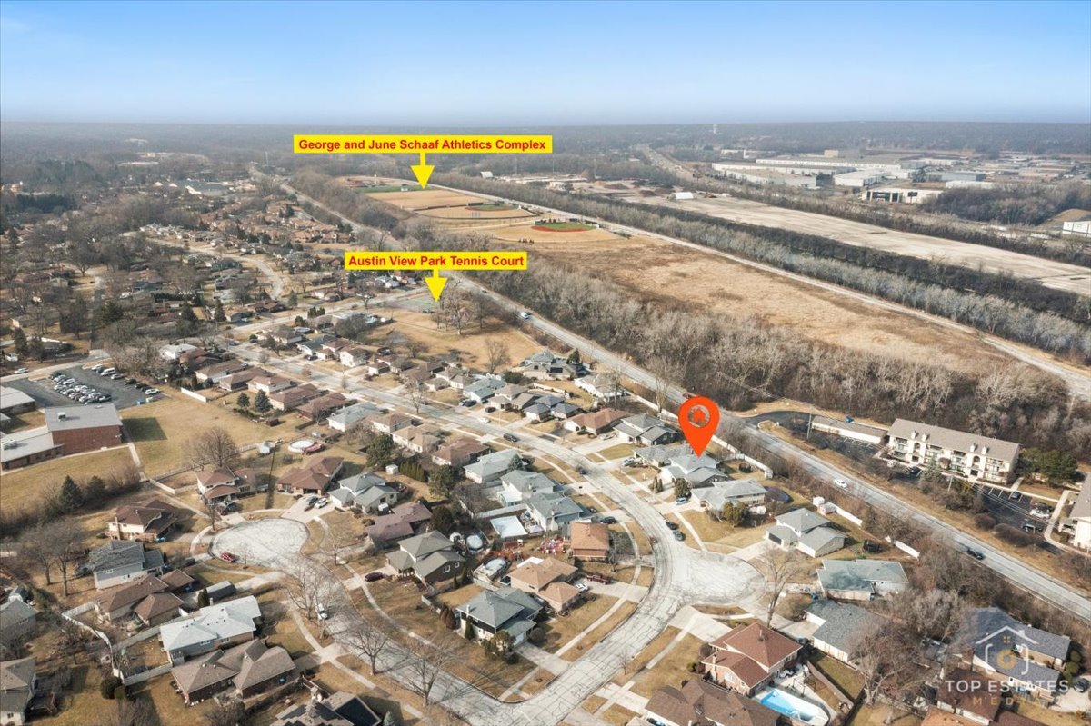 5844 West 124th Street Alsip, IL 60803 - Photo 5 of 44 a view of an ocean and beach