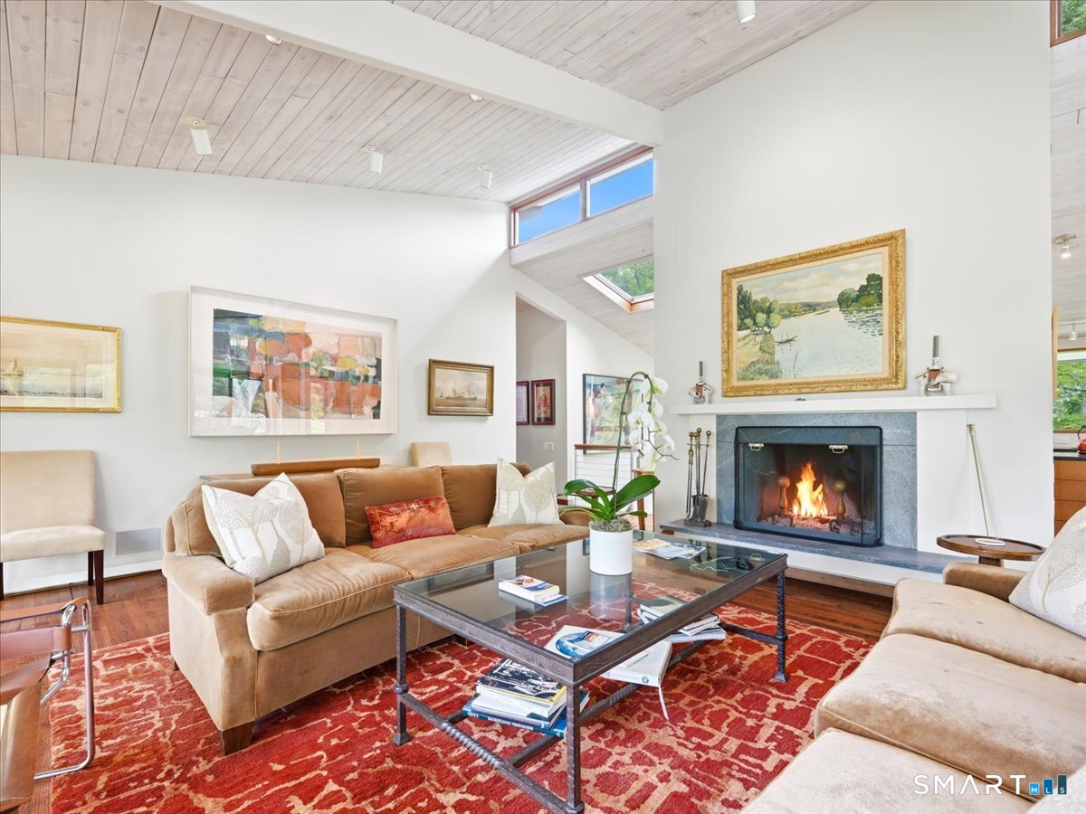 111 Tipping Rock Road Stonington, CT 06378 - Photo 8 of 40 Living Area