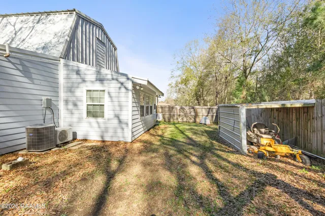 $217,500 | 434 Summer Ridge Loop, Sunset, LA 70584