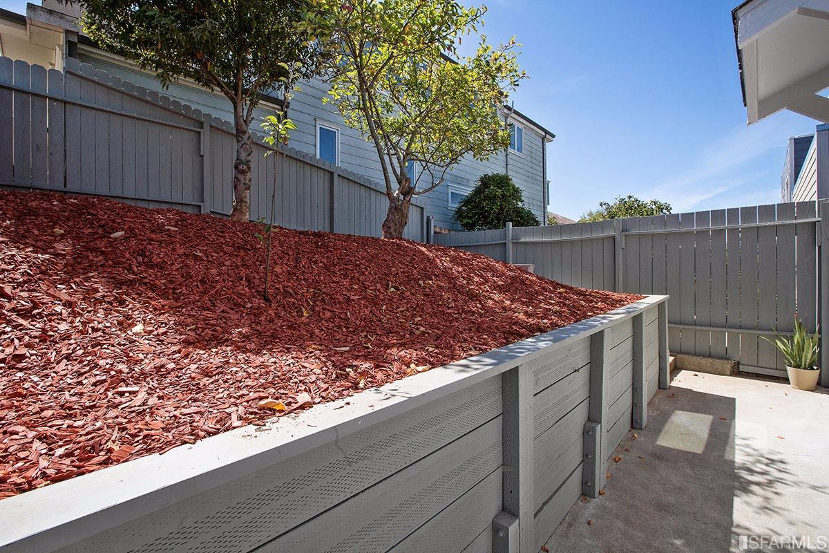 98 Mullen Avenue San Francisco, CA 94110 - Photo 19 of 46