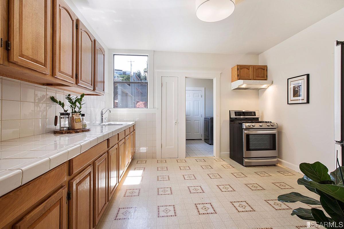 98 Mullen Avenue San Francisco, CA 94110 - Photo 9 of 46