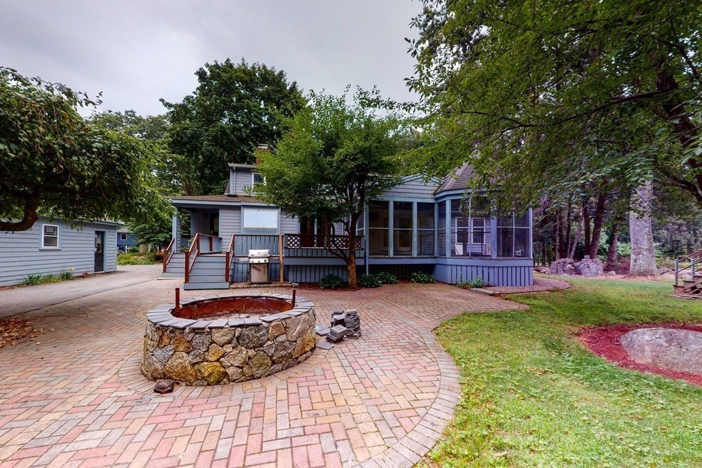 44 Chamberlain Street Hopkinton, MA 01748 - Photo 3 of 30 Gallery Image 3