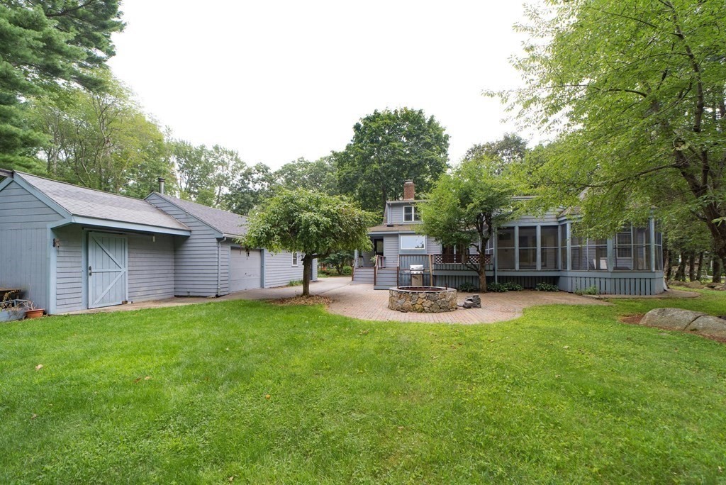 44 Chamberlain Street Hopkinton, MA 01748 - Photo 4 of 30 Gallery Image 4