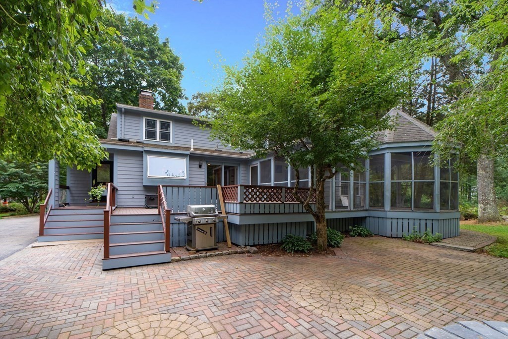 44 Chamberlain Street Hopkinton, MA 01748 - Photo 5 of 30 Gallery Image 5