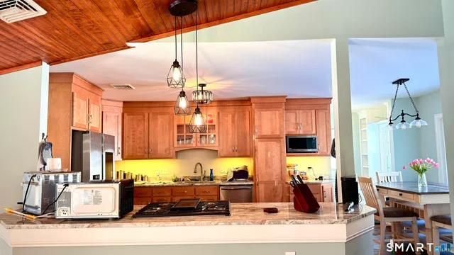 $375,000 | 16 Grand Street, Thomaston, CT 06787