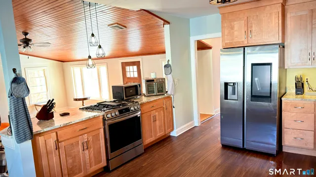 $375,000 | 16 Grand Street, Thomaston, CT 06787