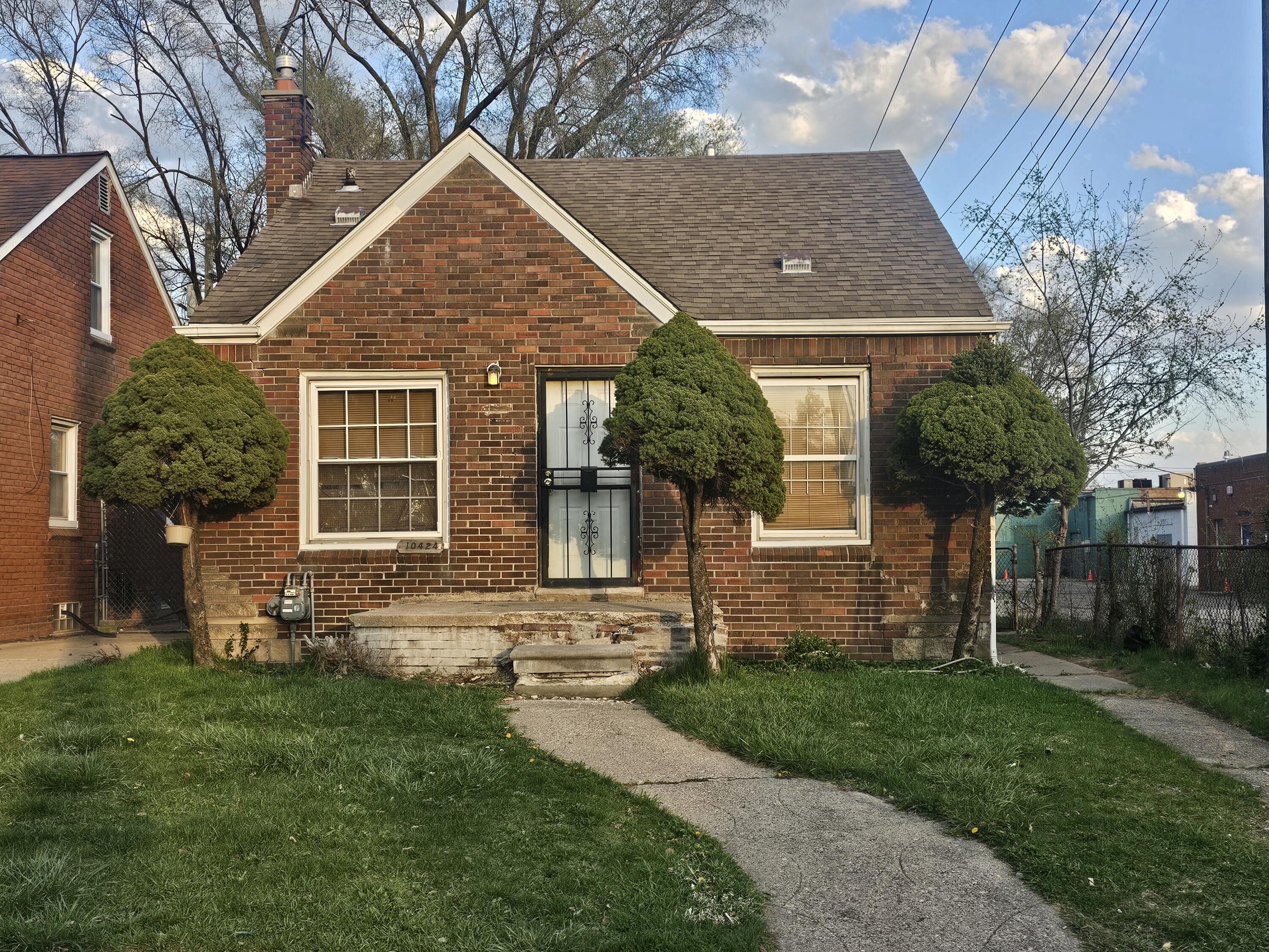 10424 Nottingham Road Detroit, MI 48224 - Photo 1 of 24 Front of House