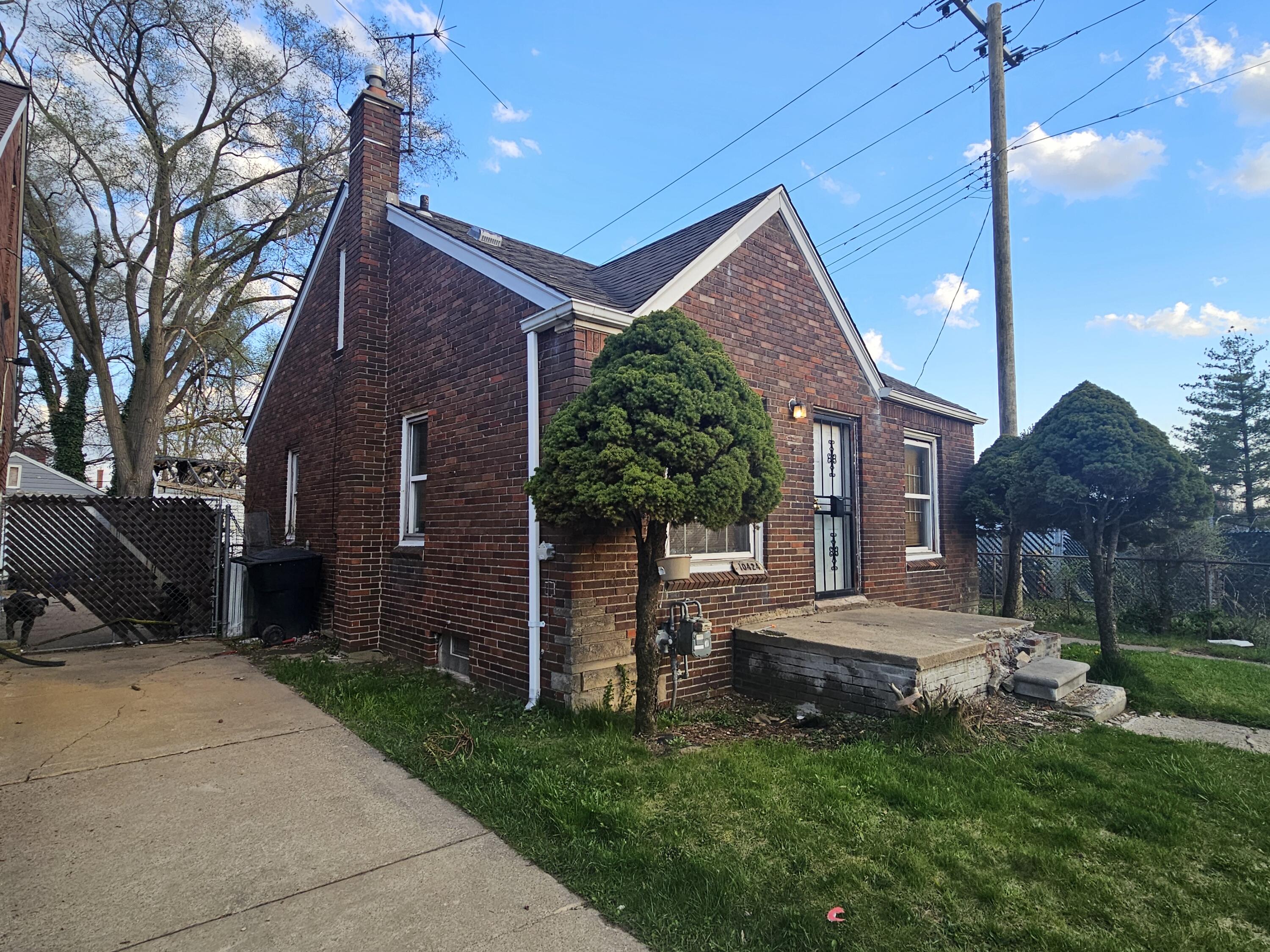 10424 Nottingham Road Detroit, MI 48224 - Photo 2 of 24 20240414_193030
