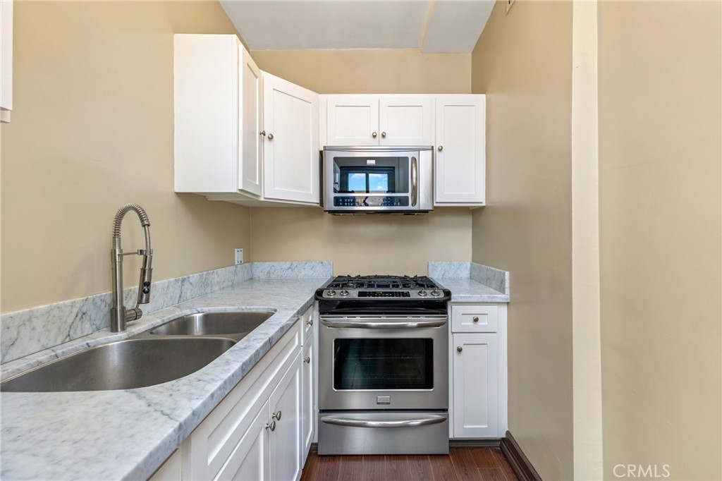 315 West 3rd Street, Unit 311 Long Beach, CA 90802 - Photo 12 of 20