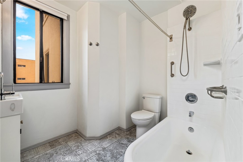 315 West 3rd Street, Unit 311 Long Beach, CA 90802 - Photo 15 of 20