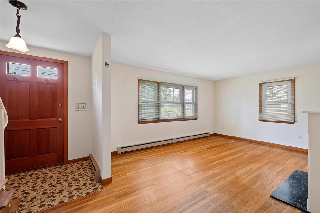 1 Paxton Road Spencer, MA 01562 - Photo 11 of 32 Gallery Image 11