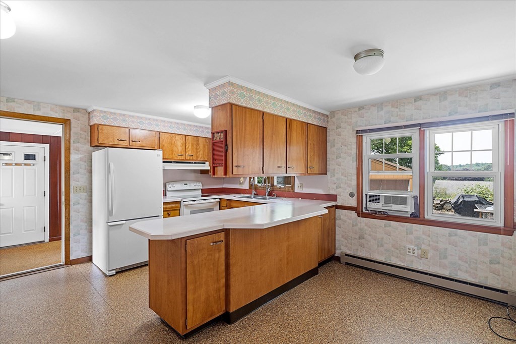 1 Paxton Road Spencer, MA 01562 - Photo 6 of 32 Gallery Image 6