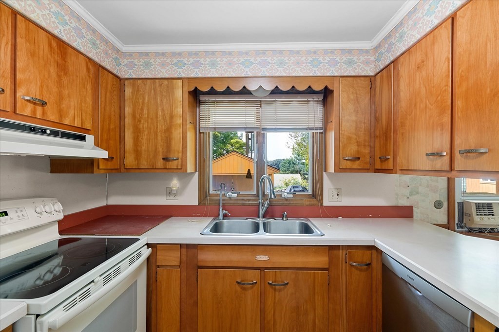 1 Paxton Road Spencer, MA 01562 - Photo 8 of 32 Gallery Image 8