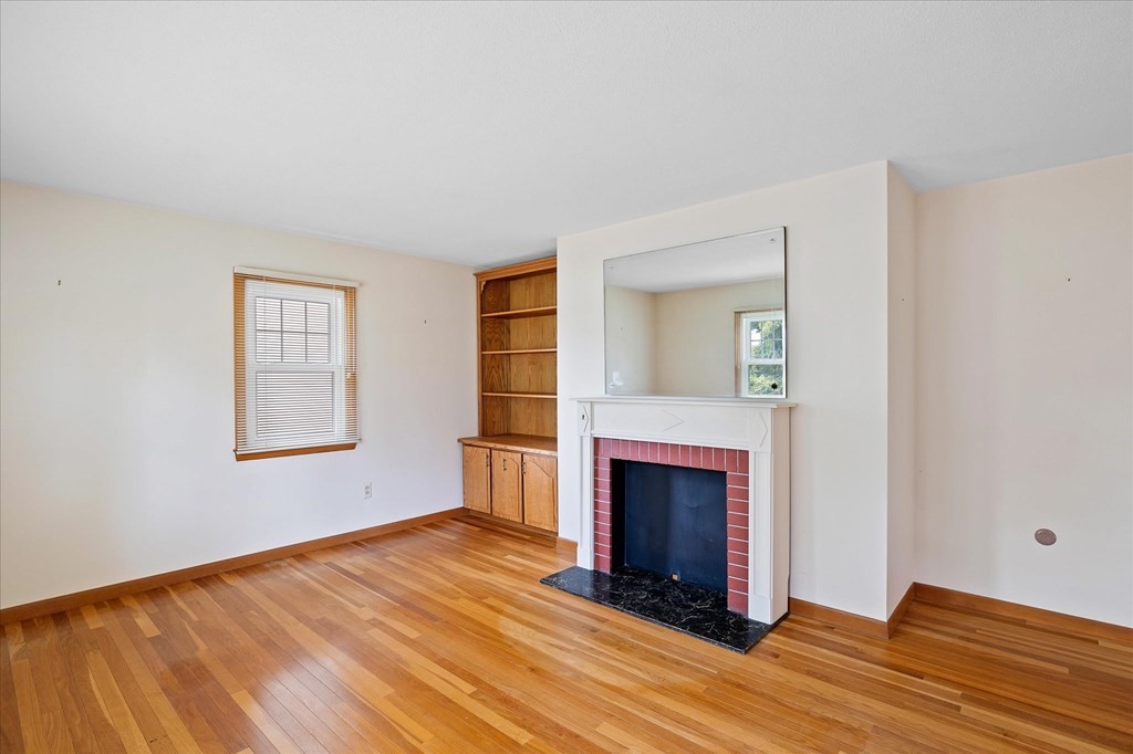 1 Paxton Road Spencer, MA 01562 - Photo 9 of 32 Gallery Image 9