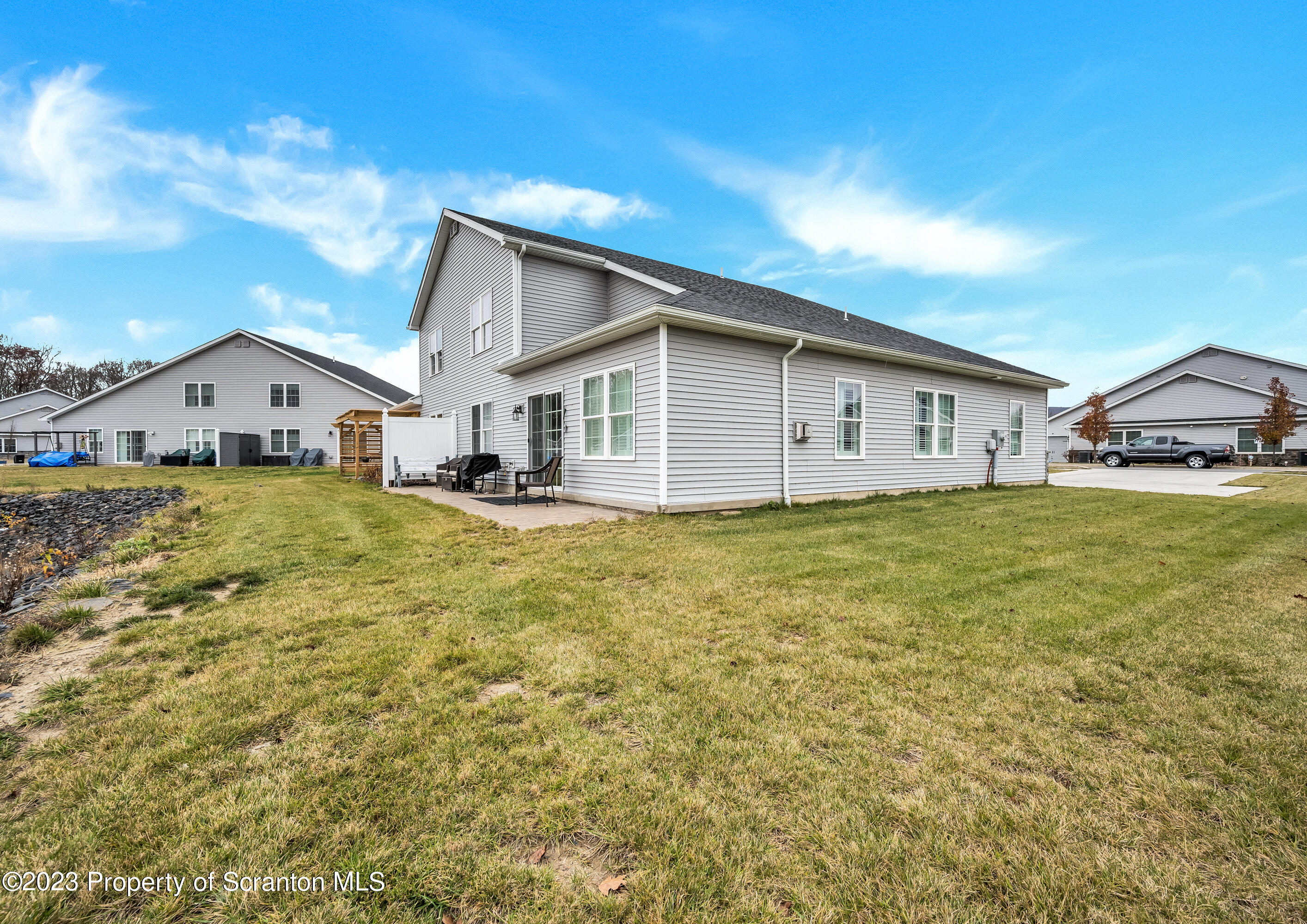 171 Golden Gate Circle Circle Archbald, PA 18403 - Photo 4 of 38 gc-35