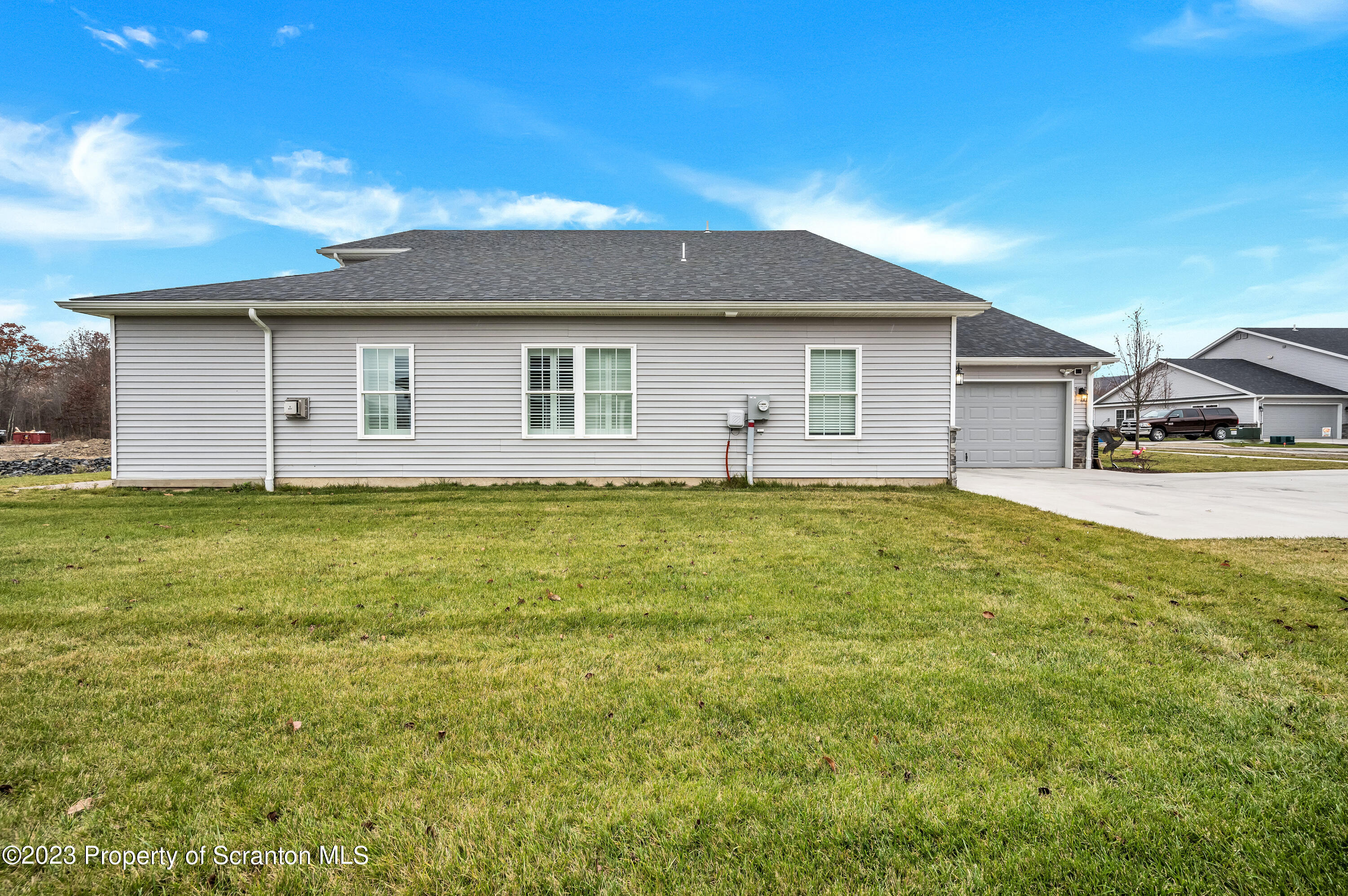 171 Golden Gate Circle Circle Archbald, PA 18403 - Photo 5 of 38 gc-34