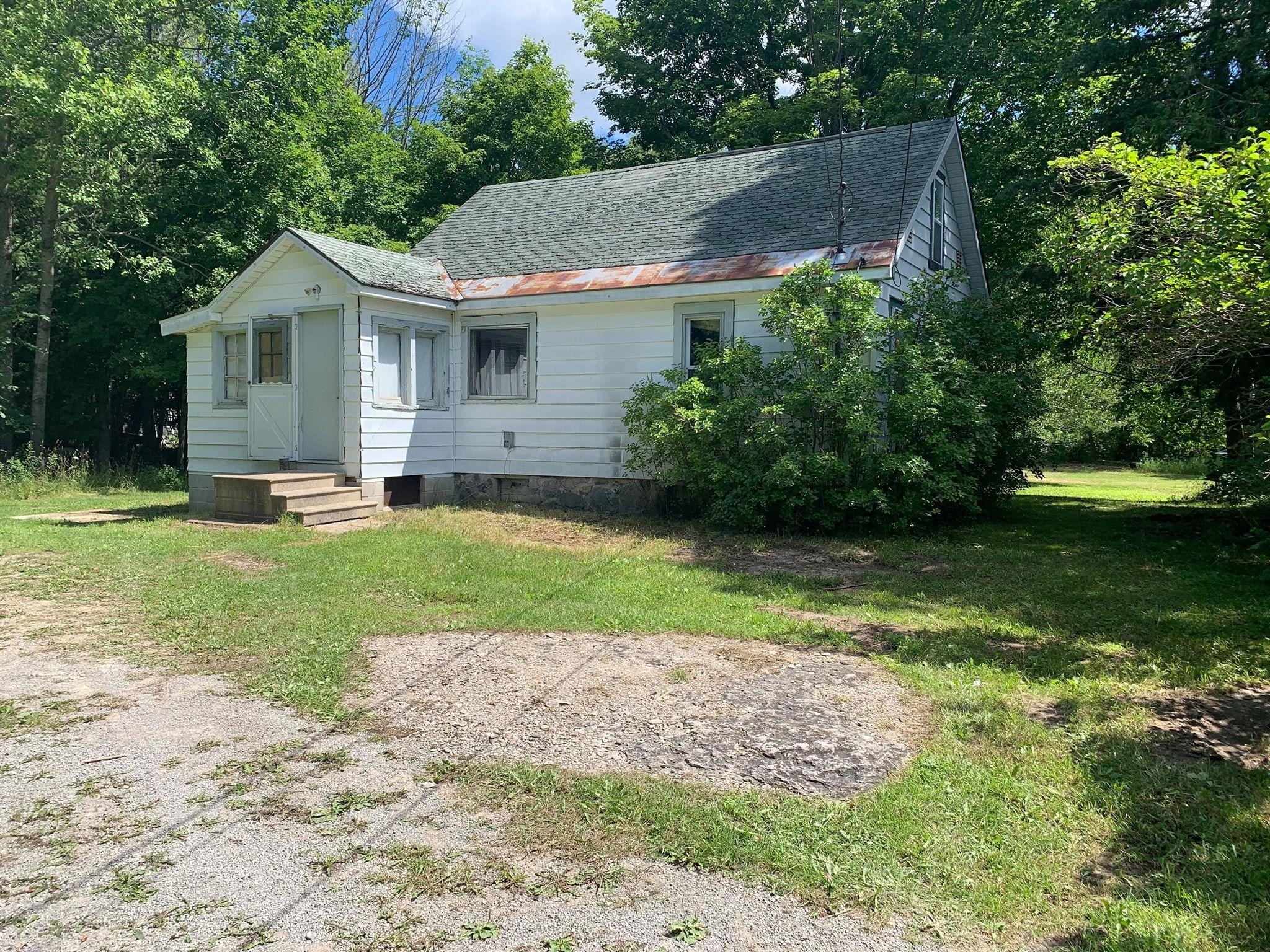 2036 West Naylor Road Alpena, MI 49707 - Photo 1 of 9 Gallery Image 1