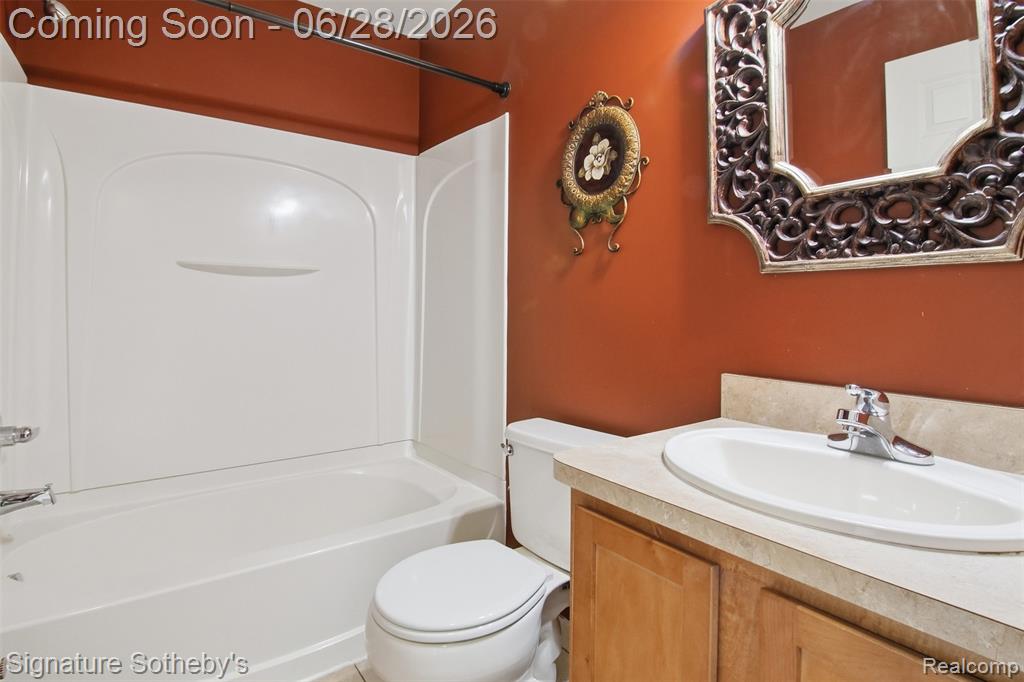 1091 Beaver Run Troy, MI 48083 - Photo 14 of 28