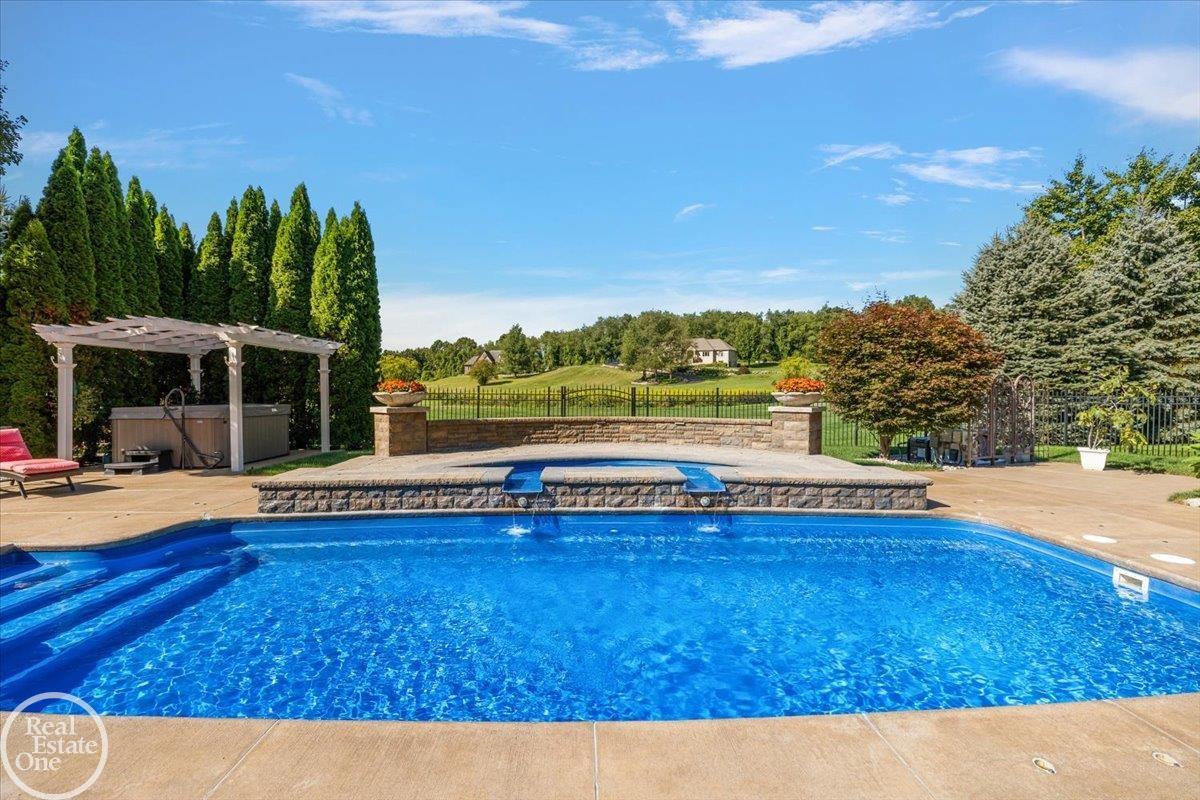 69951 Wildflower Lane Romeo, MI 48065 - Photo 9 of 86 50188712-BB00580D-6FF6-4278-9567-24E4A058C638.JPG