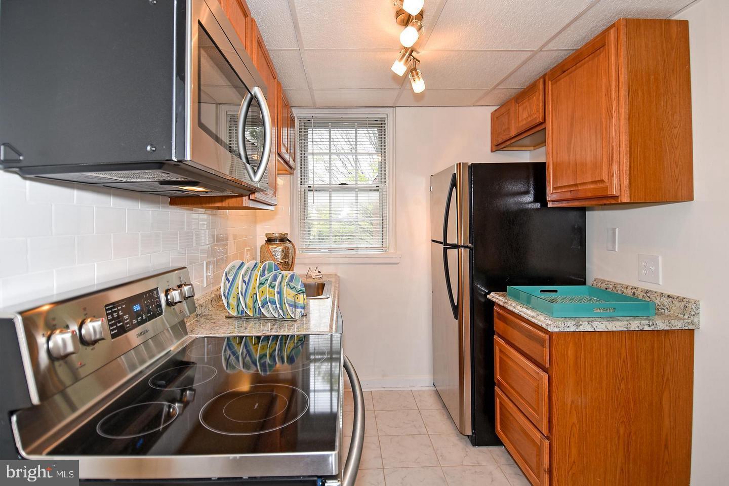 2829 South Abingdon Street, Unit B Arlington, VA 22206 - Photo 11 of 18 Kitchen