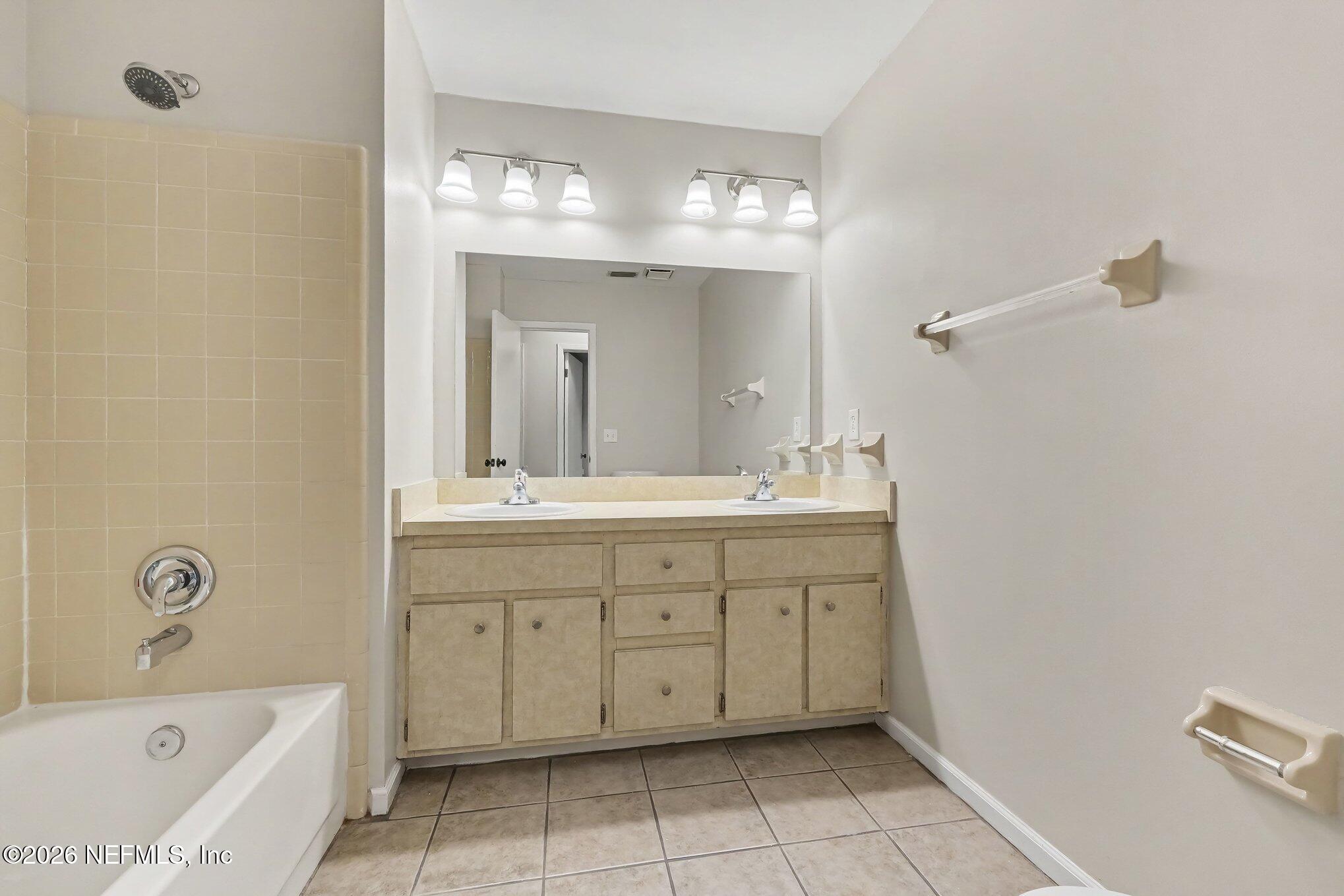 1058 Rene Court Orange Park, FL 32065 - Photo 14 of 16 014_file_3107