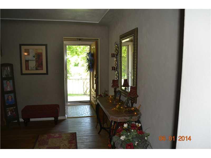 1630 Rostraver Road Belle Vernon, PA 15012 - Photo 10 of 19 Entry/Foyer.