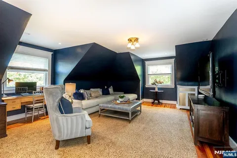 $2,850,000 | 380 Ridgewood Avenue, Glen Ridge, NJ 07028