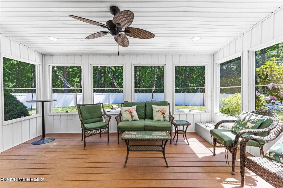 17 Monroe Lane Jackson, NJ 08527 - Photo 19 of 34 Sun Room