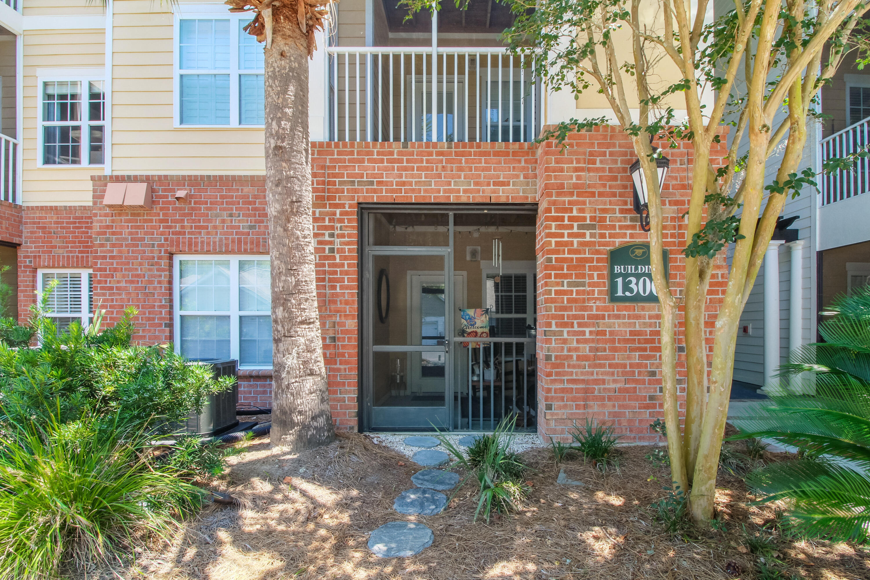 1308 Basildon Road, Unit 1308 Mount Pleasant, SC 29466 - Photo 3 of 40 IMG_8093