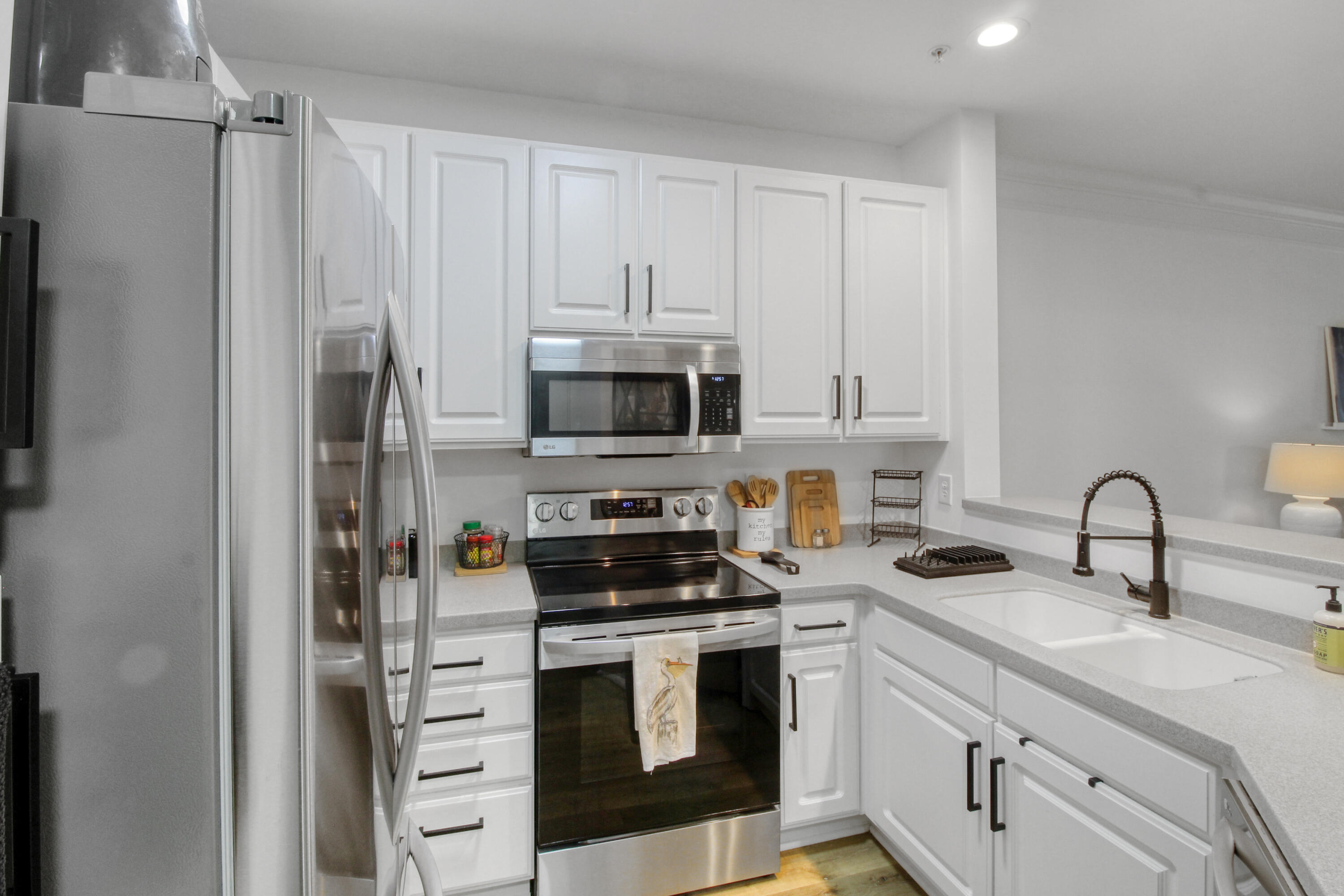 1308 Basildon Road, Unit 1308 Mount Pleasant, SC 29466 - Photo 6 of 40 Kitchen