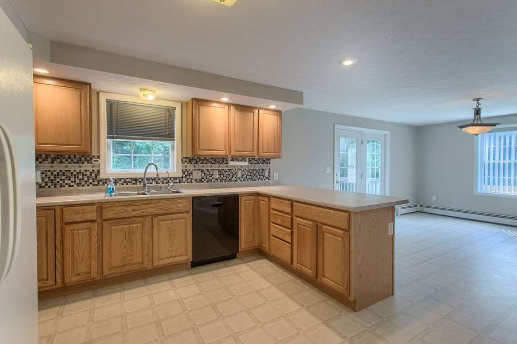 45 Sylvan Road Gardner, MA 01440 - Photo 7 of 28 Gallery Image 7