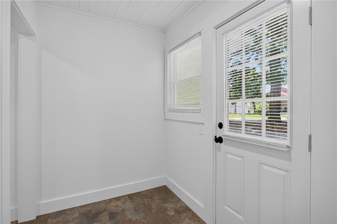 115 Pelfrey Street Seneca, SC 29672 - Photo 23 of 46 A welcoming entry area with natural light and durable flooring, perfect for daily transitions.