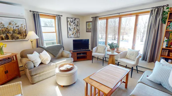 $405,000 | 1013 Sunset Avenue, Glenburn, ME 04401