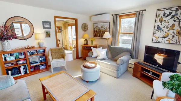 $405,000 | 1013 Sunset Avenue, Glenburn, ME 04401