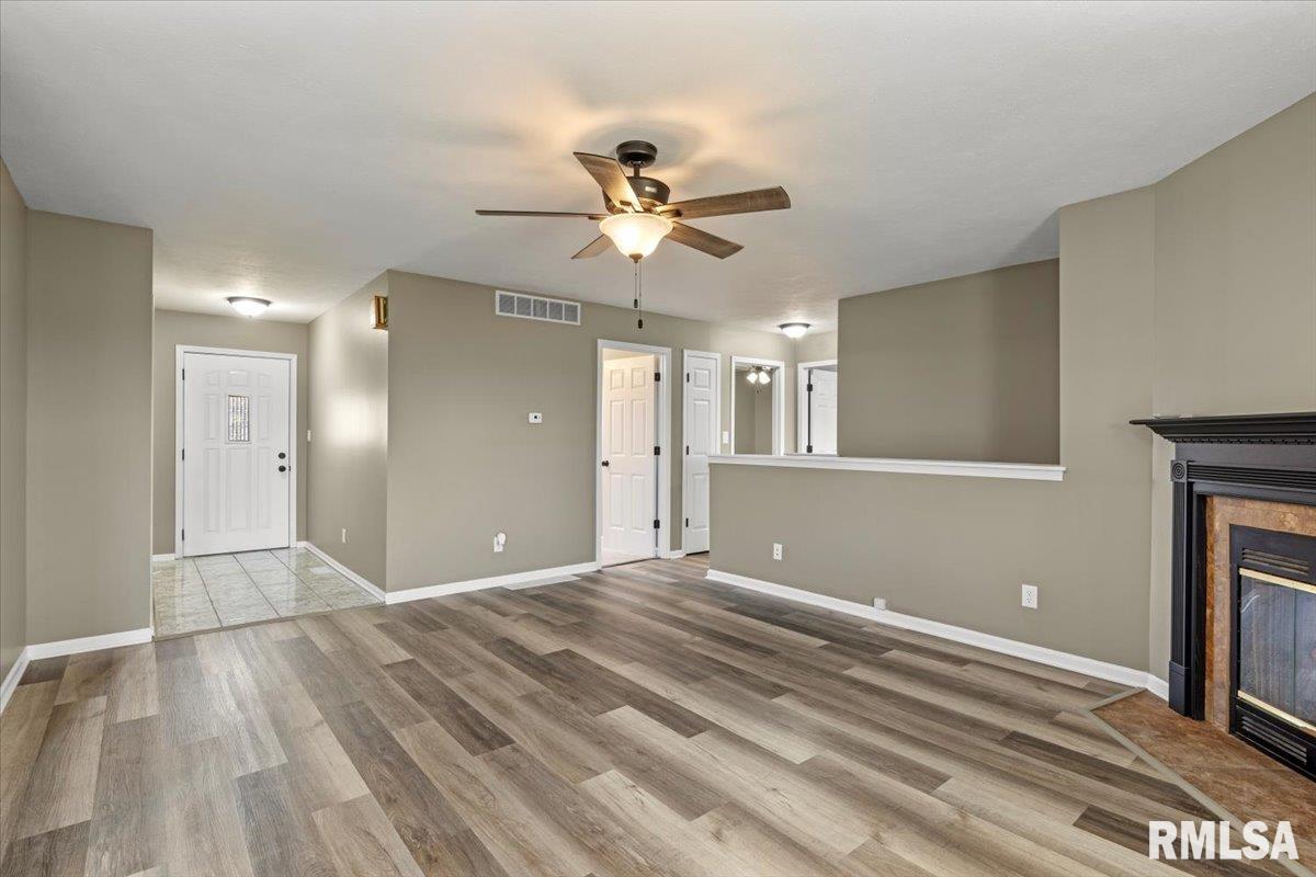 2409 Basil Drive Springfield, IL 62707 - Photo 5 of 31 Gallery Image 5