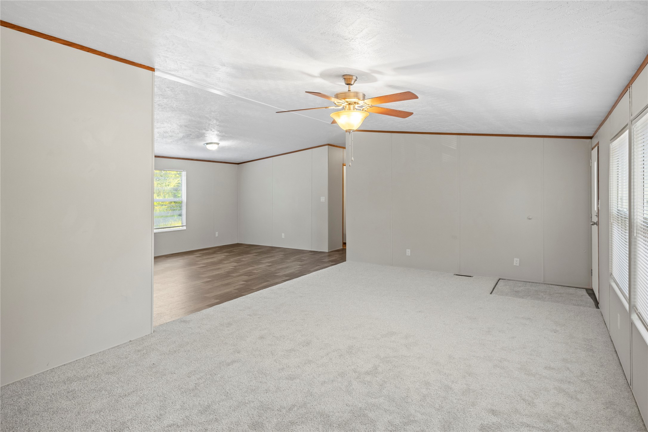 16889 Springfield Drive Conroe, TX 77302 - Photo 4 of 39