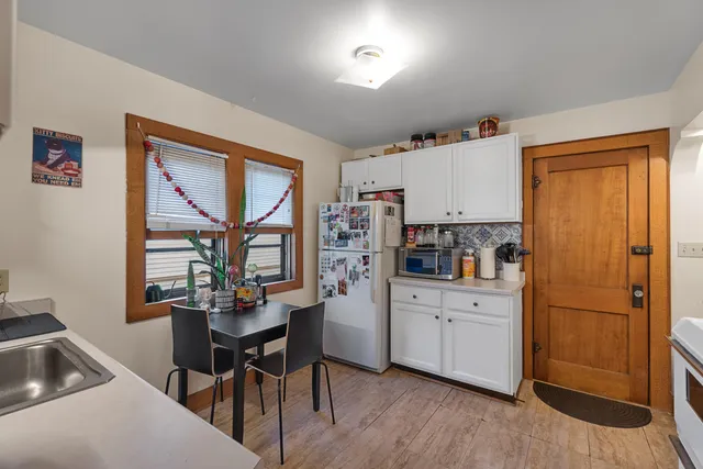 $485,000 | 1633 East Newton Avenue, Unit 1635, Shorewood, WI 53211