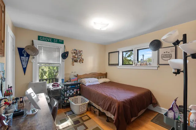 $485,000 | 1633 East Newton Avenue, Unit 1635, Shorewood, WI 53211