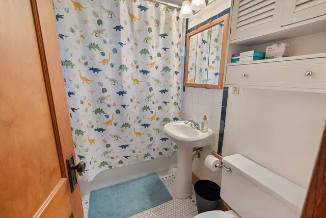 $485,000 | 1633 East Newton Avenue, Unit 1635, Shorewood, WI 53211