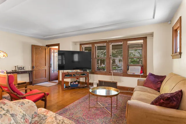 $485,000 | 1633 East Newton Avenue, Unit 1635, Shorewood, WI 53211