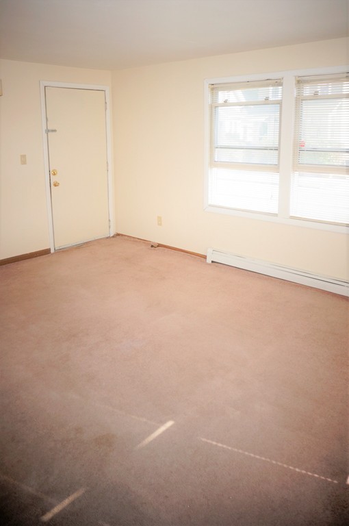 20-22 Andrew Street Springfield, MA 01109 - Photo 3 of 18 Gallery Image 3