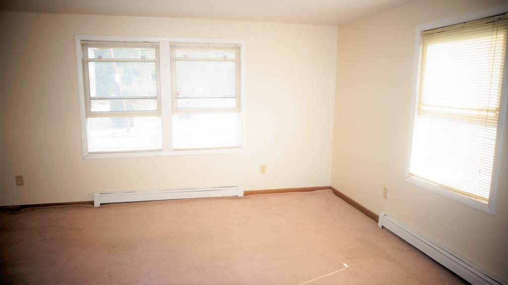 20-22 Andrew Street Springfield, MA 01109 - Photo 4 of 18 Gallery Image 4