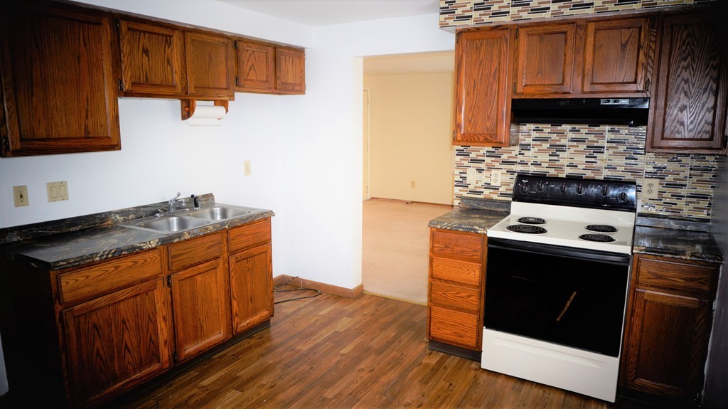 20-22 Andrew Street Springfield, MA 01109 - Photo 6 of 18 Gallery Image 6