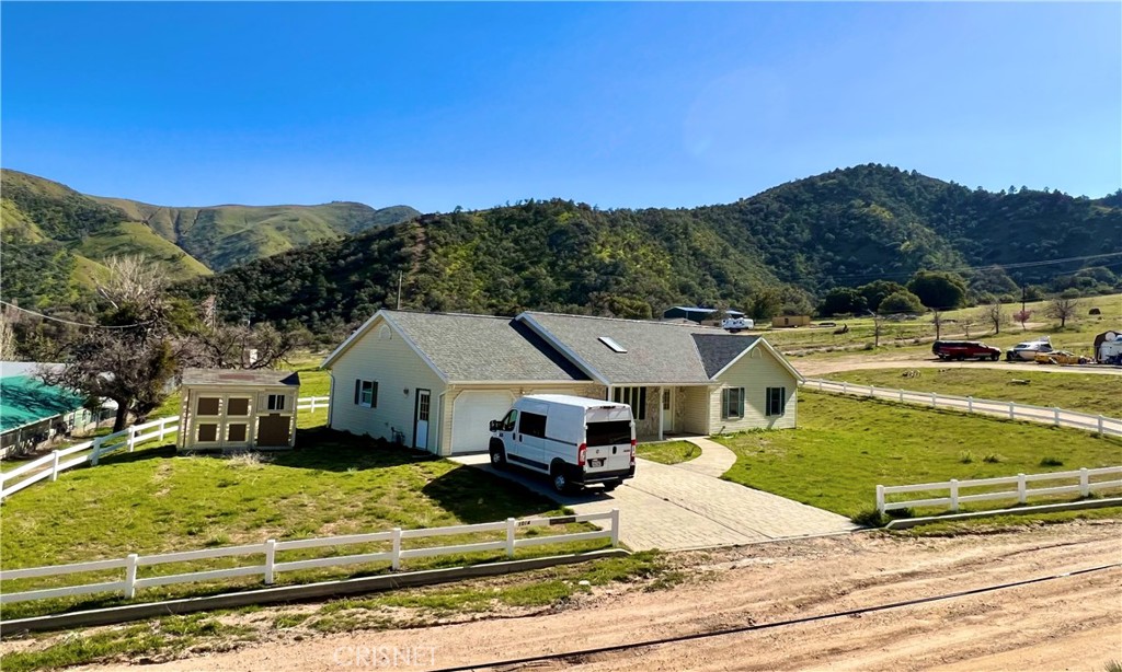 1014 Canyon Drive Lebec, CA 93243 - Photo 1 of 1 a view of a town with barn house