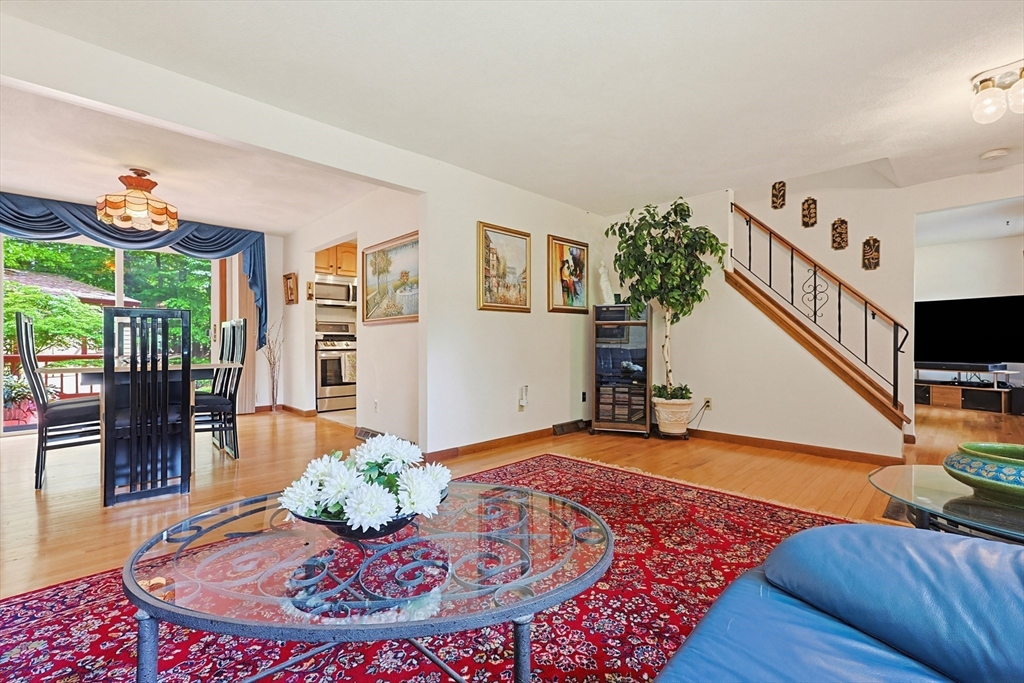 218 Hampton Road Sharon, MA 02067 - Photo 5 of 18