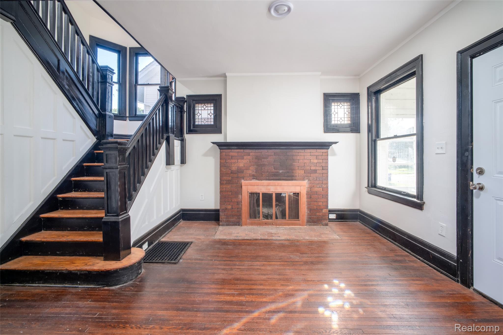 708 Webb Street Detroit, MI 48202 - Photo 2 of 32 2.jpg