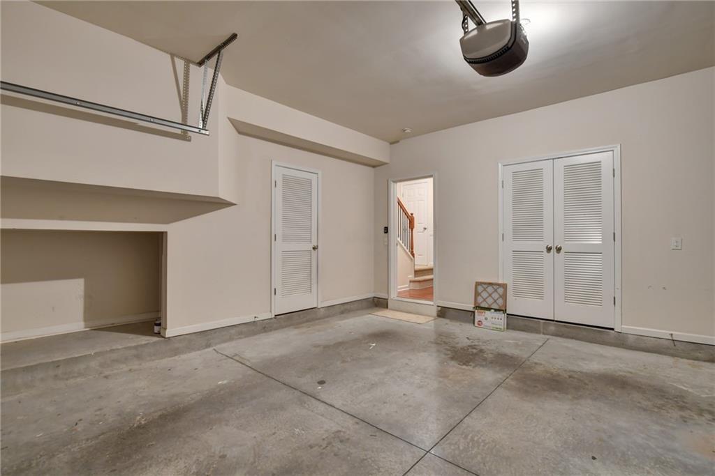 2804 Loftview Square, Unit 3 Atlanta, GA 30339 - Photo 36 of 36 a view of an empty room with a window